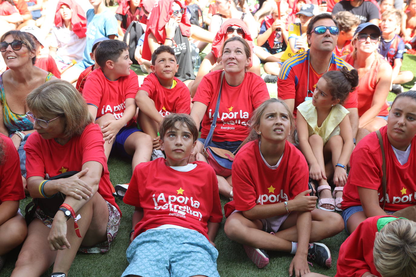 Fotos: Cádiz apoya a la Selección femenina en la &#039;Fan Zone&#039;