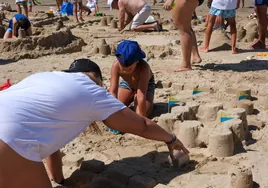 Fotos: el concurso de castillos de arena en la playa de Cádiz