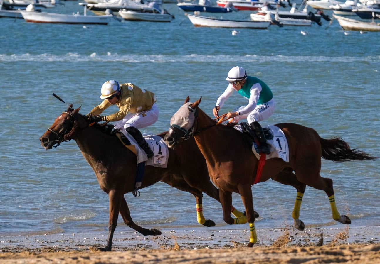 Fotos: Sanlúcar disfruta con el último galope del verano