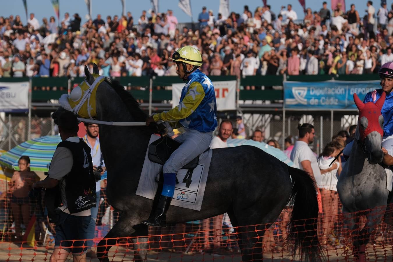 Fotos: Sanlúcar disfruta con el último galope del verano