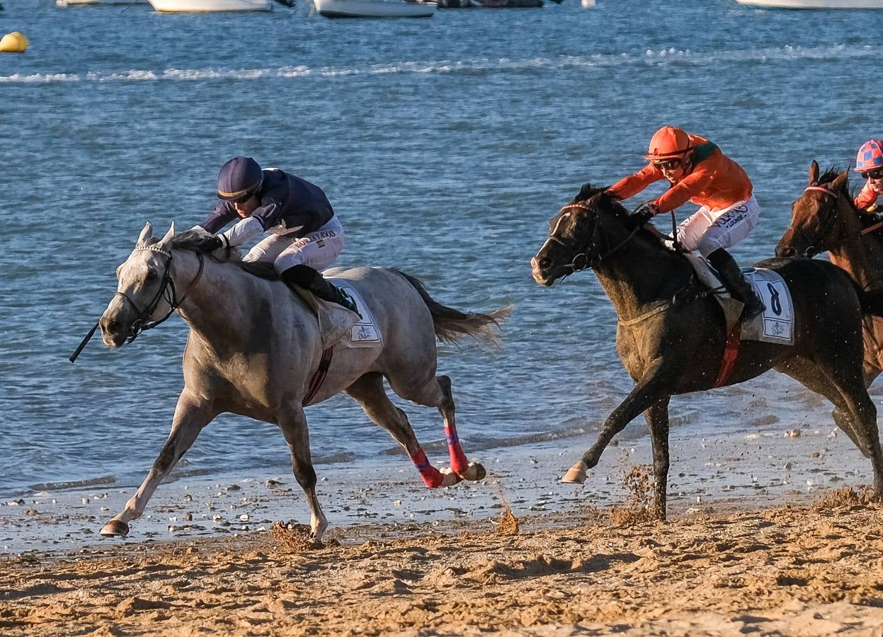 Fotos: Sanlúcar disfruta con el último galope del verano