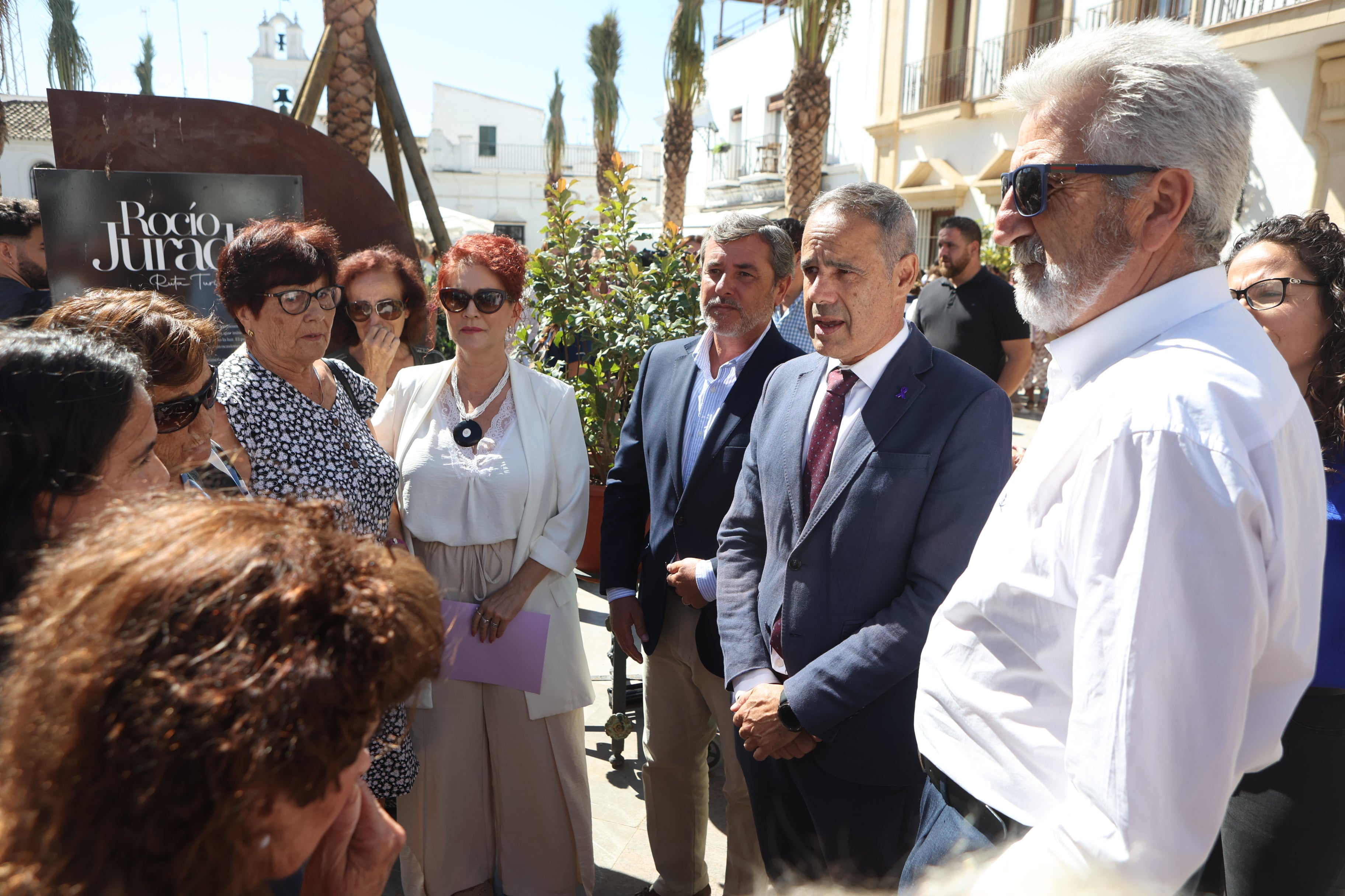 Fotos: Chipiona llora y condena el crimen machista de Encarni