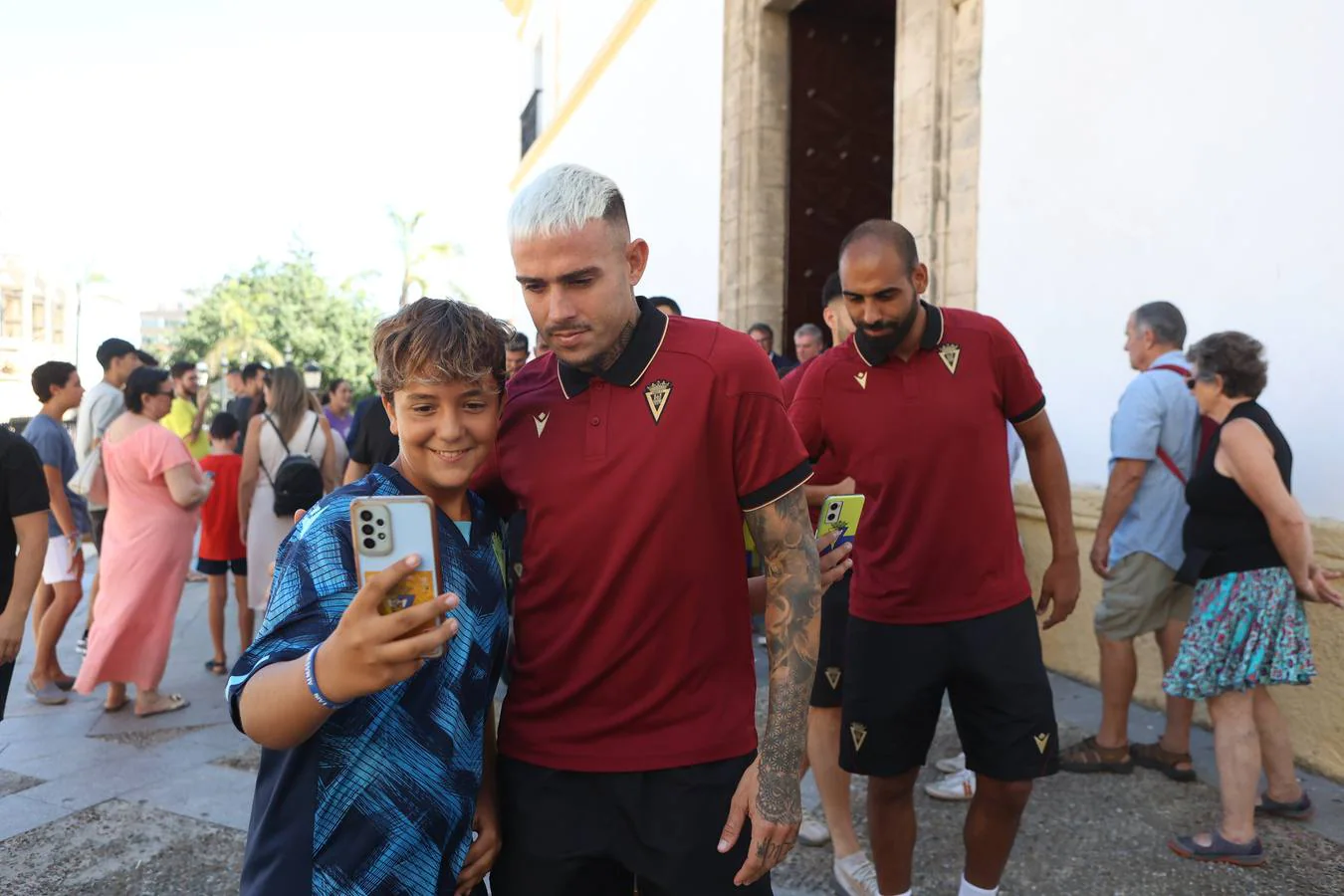 Fotos: El Cádiz CF cumple con su tradicional visita a la Patrona y al Nazareno