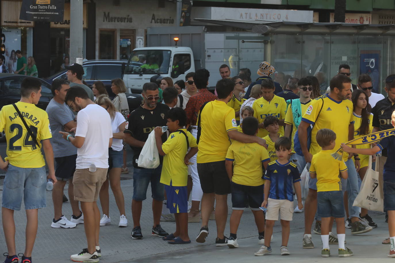 Fotos: Búscate en la previa del partido Cádiz - Villarreal