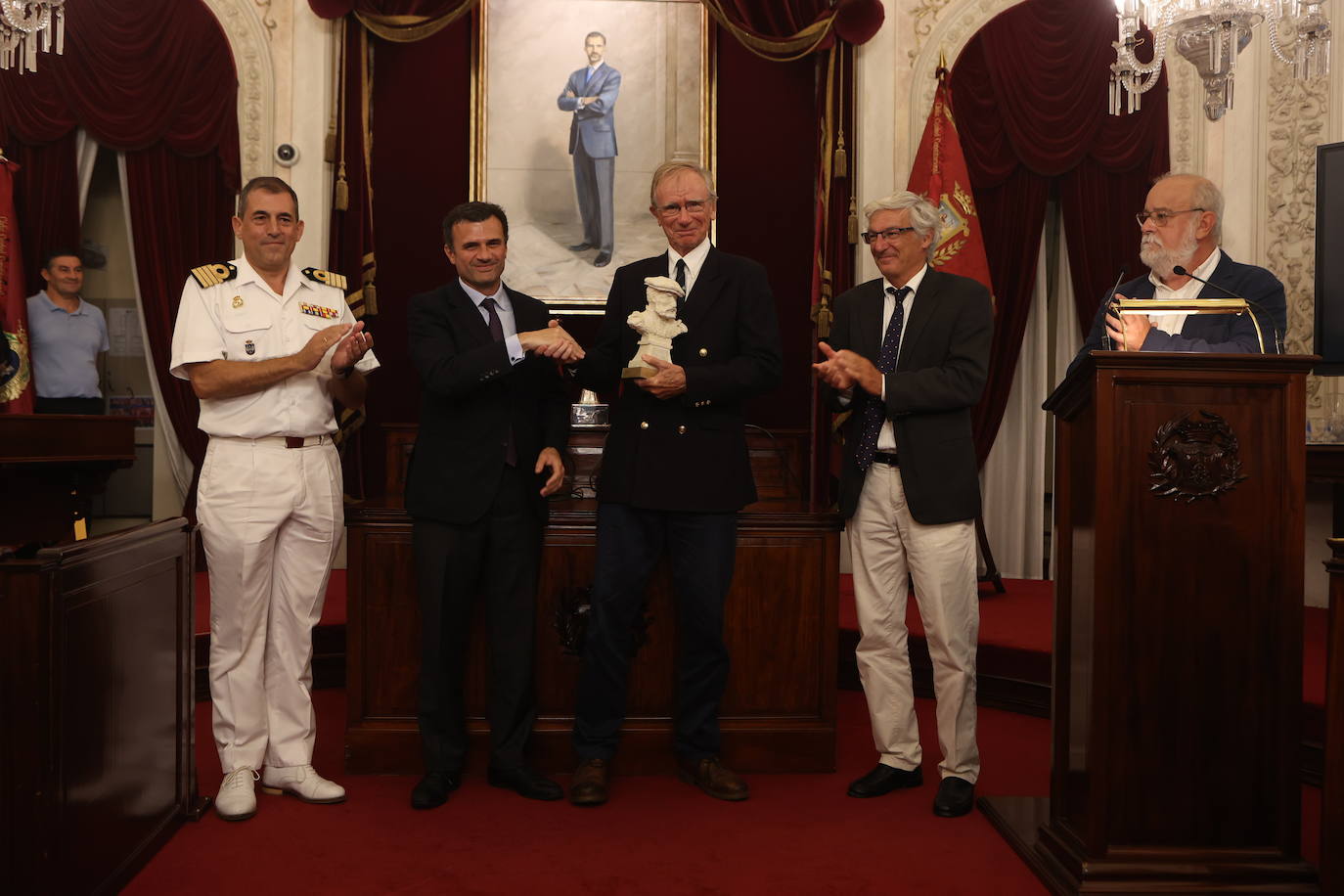 Fotos: El IV Premio de la asociación ‘Cádiz con Elcano’, para Sail Traiging