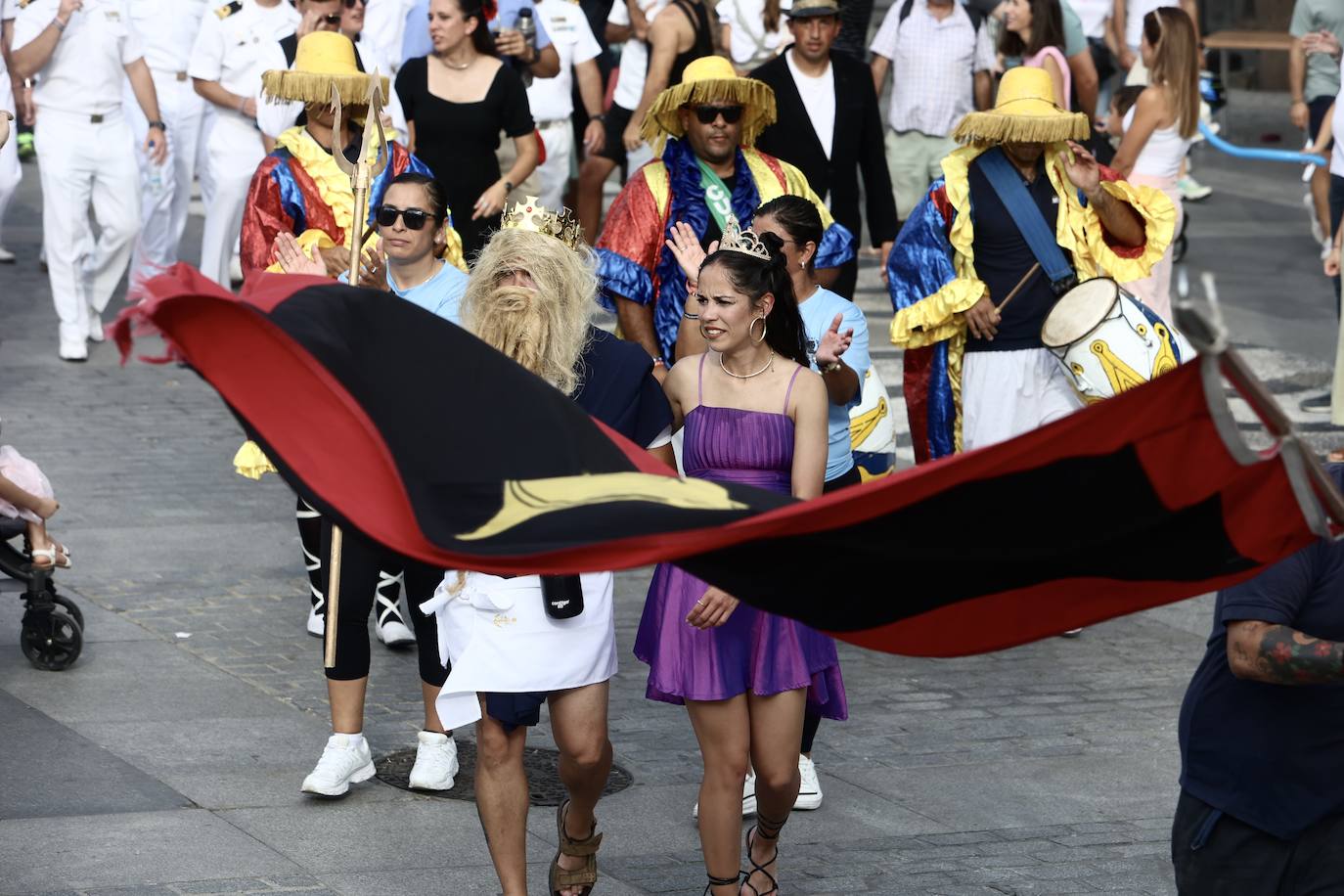 Fotos: Desfile de tripulantes de la Gran Regata 2023 de Cádiz
