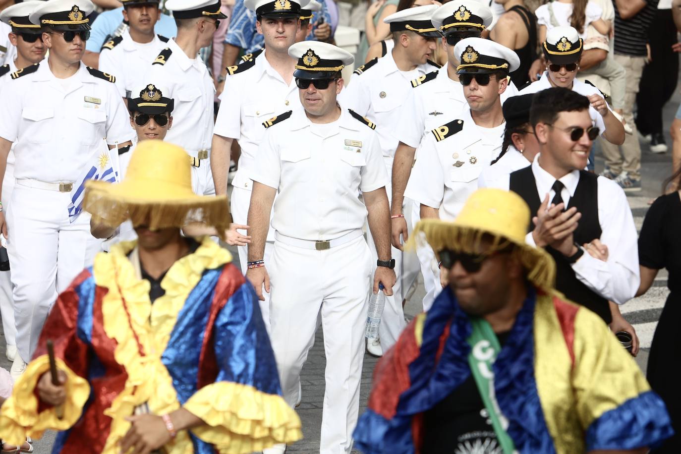 Fotos: Desfile de tripulantes de la Gran Regata 2023 de Cádiz