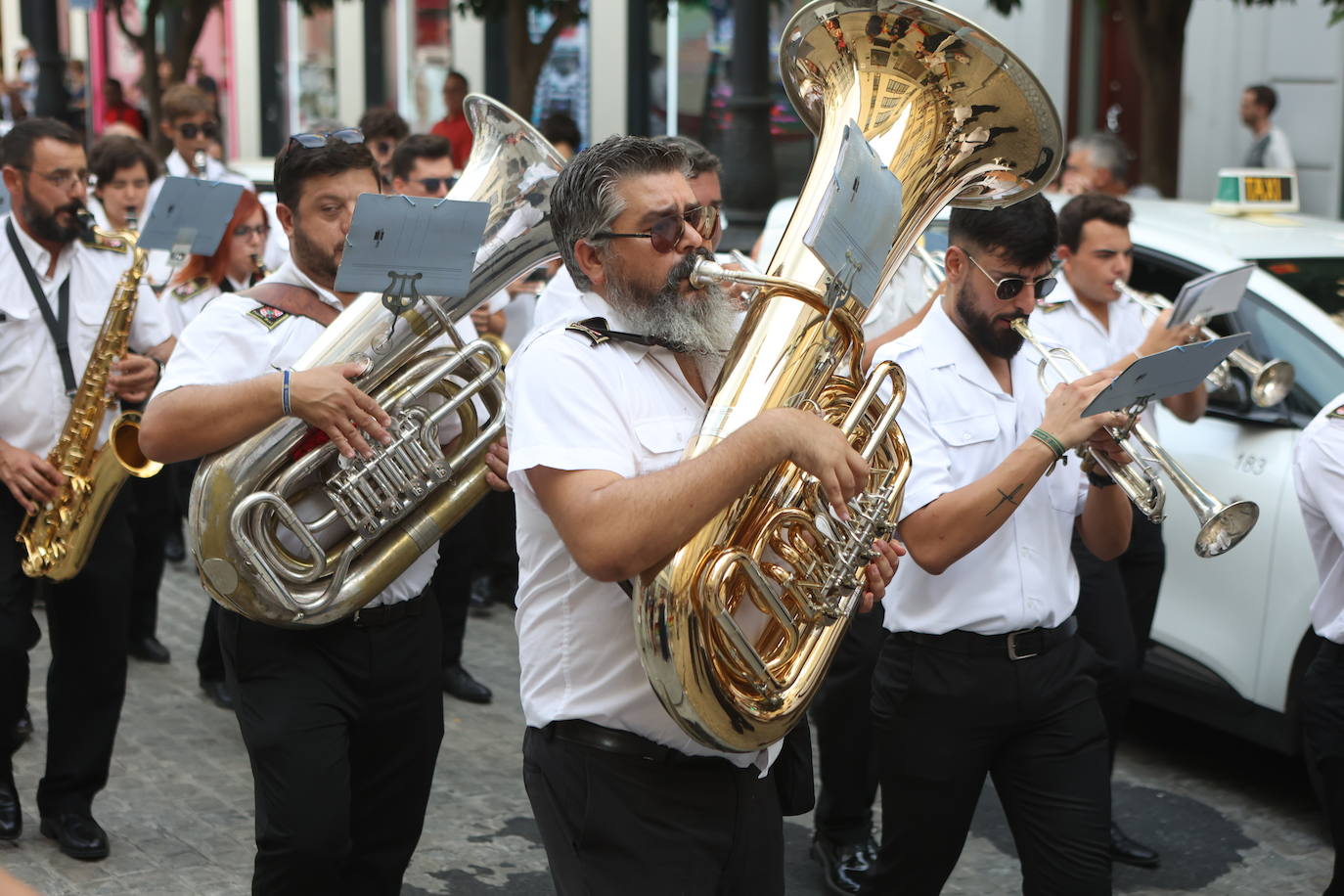 Fotos: Desfile de tripulantes de la Gran Regata 2023 de Cádiz
