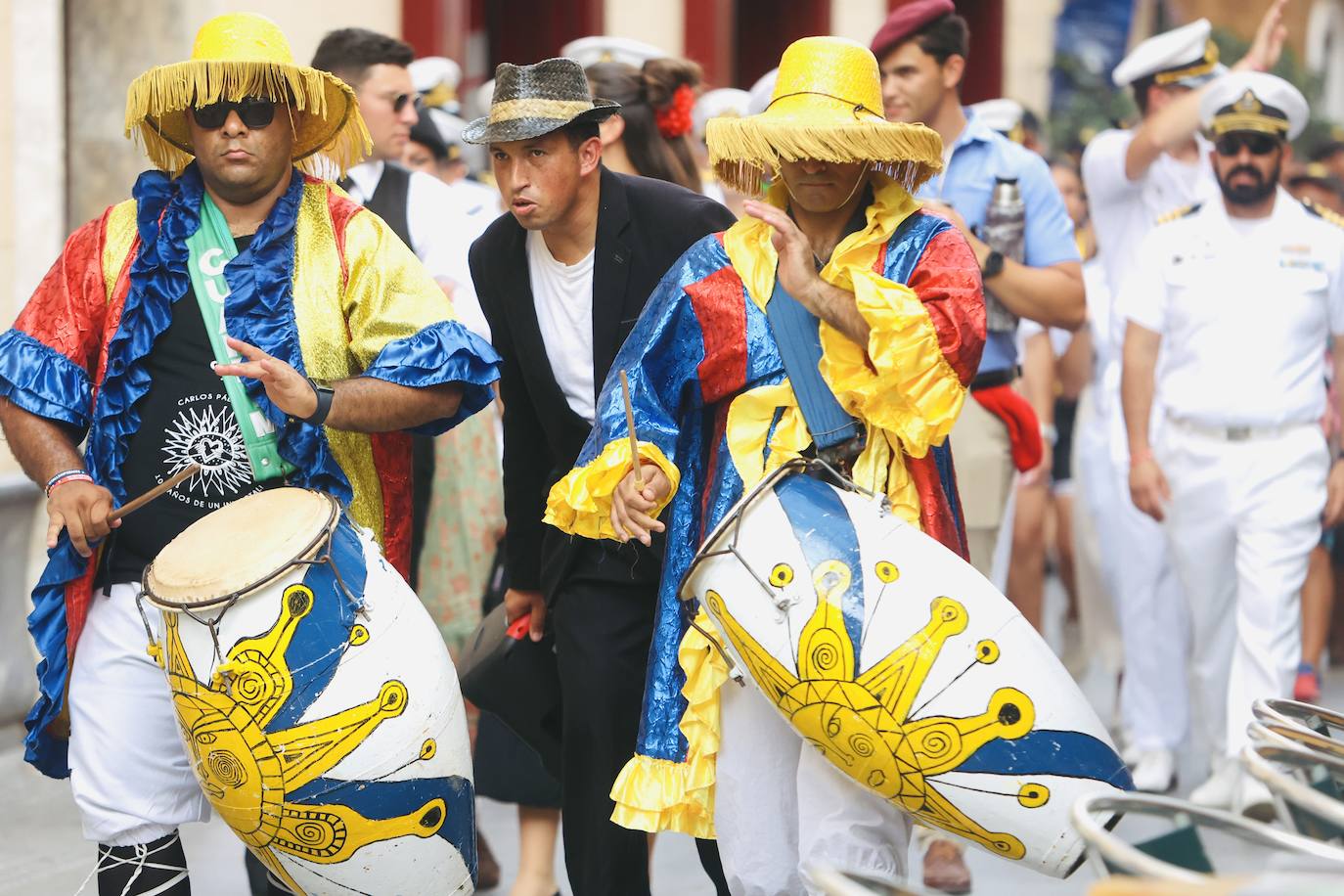 Fotos: Desfile de tripulantes de la Gran Regata 2023 de Cádiz
