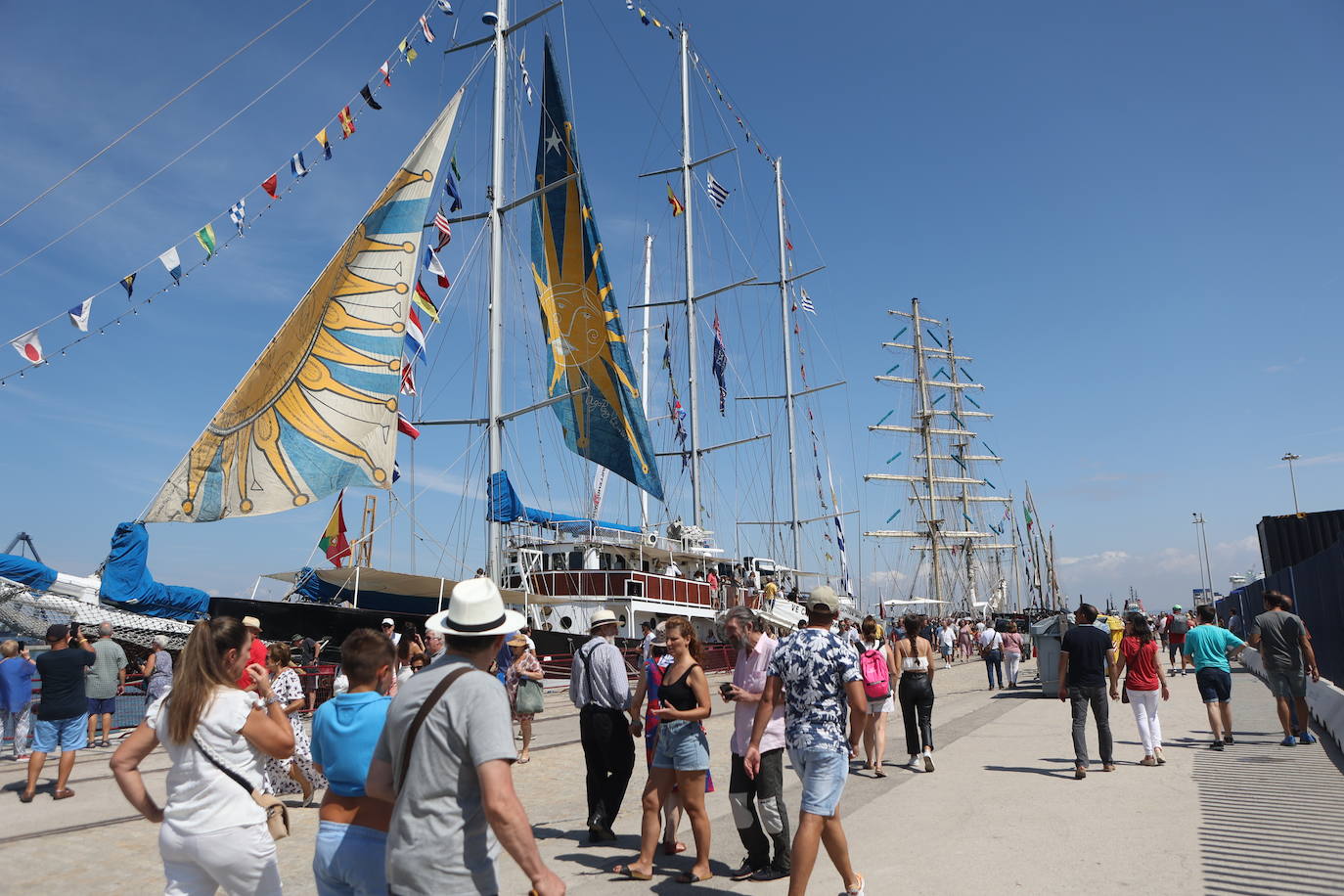 Fotos: La Gran Regata de Cádiz vive un sábado grande antes de la despedida a los veleros