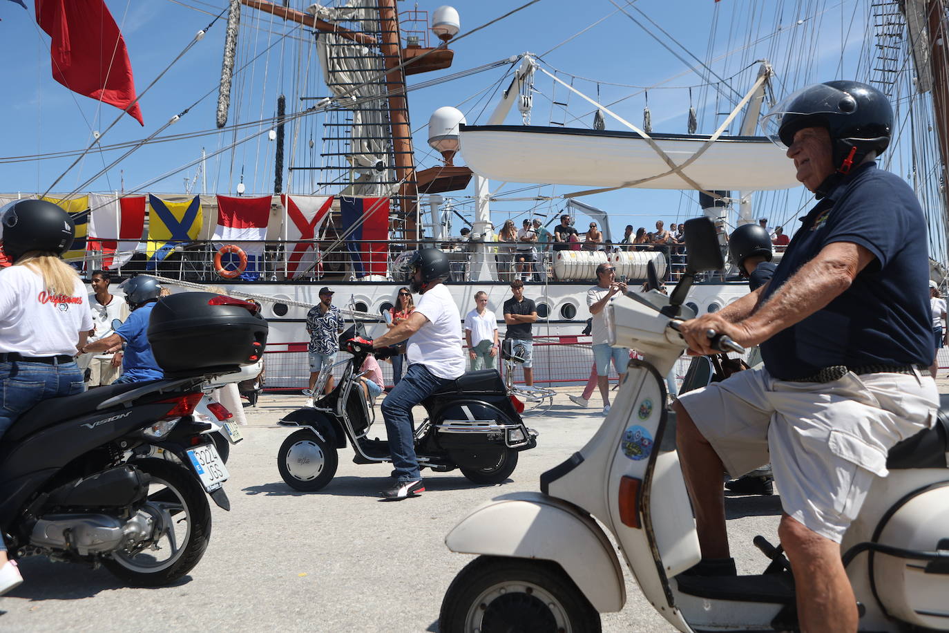 Fotos: La Gran Regata de Cádiz vive un sábado grande antes de la despedida a los veleros