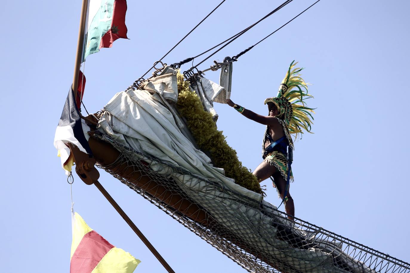 Las imágenes de la Parada Naval y despedida de la Gran Regata de Cádiz 2023