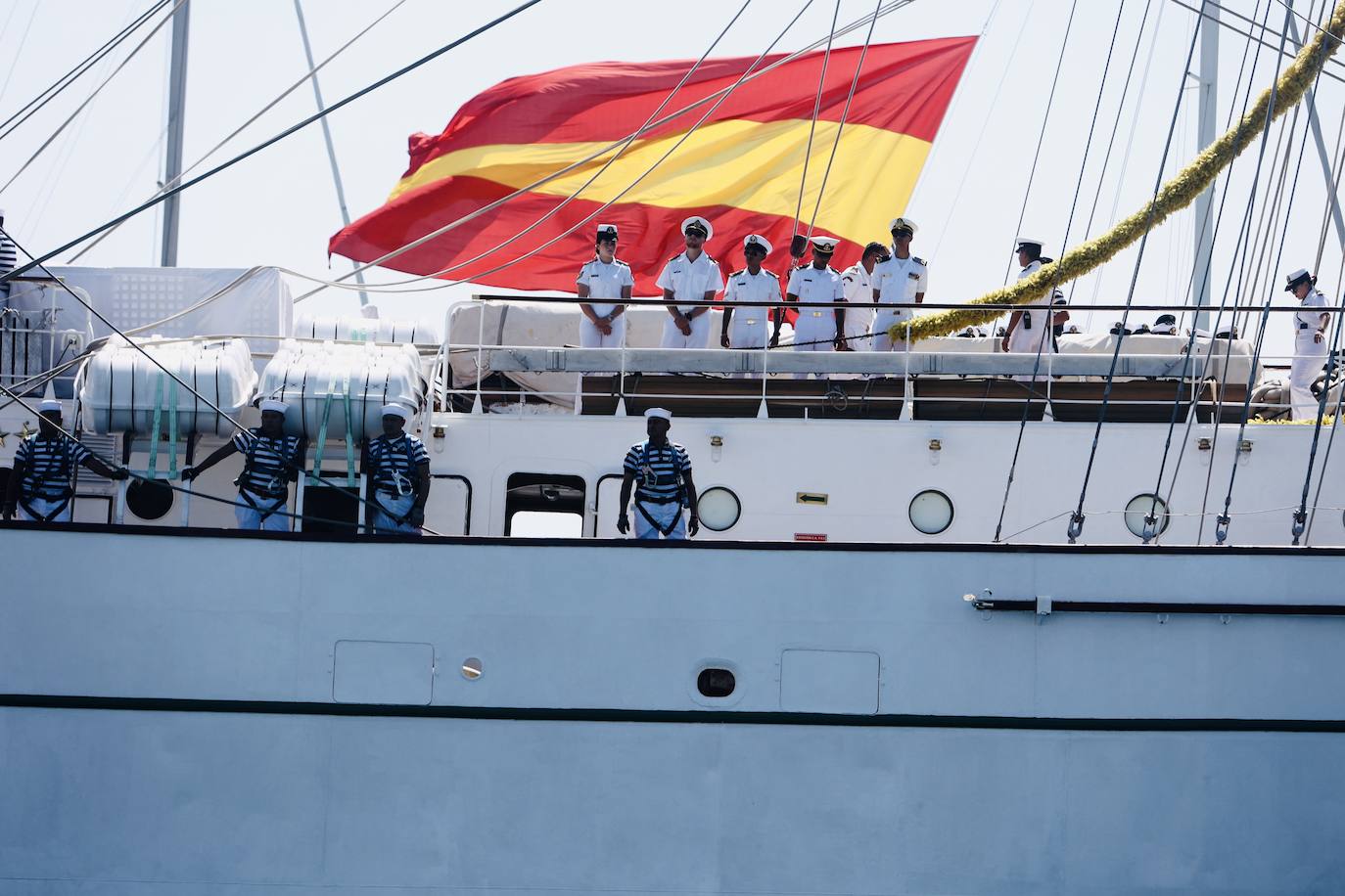 Las imágenes de la Parada Naval y despedida de la Gran Regata de Cádiz 2023