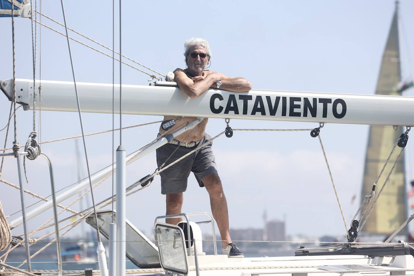 Las imágenes de la Parada Naval y despedida de la Gran Regata de Cádiz 2023