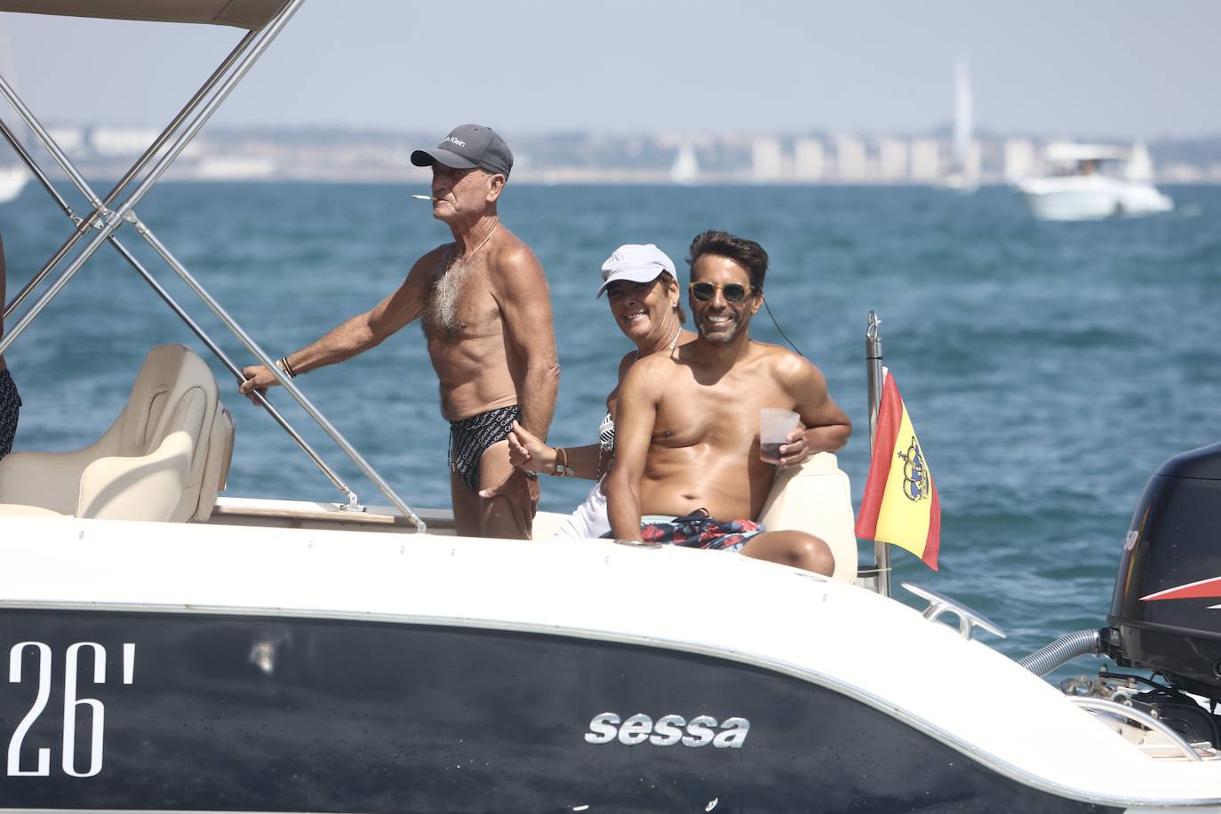 Las imágenes de la Parada Naval y despedida de la Gran Regata de Cádiz 2023