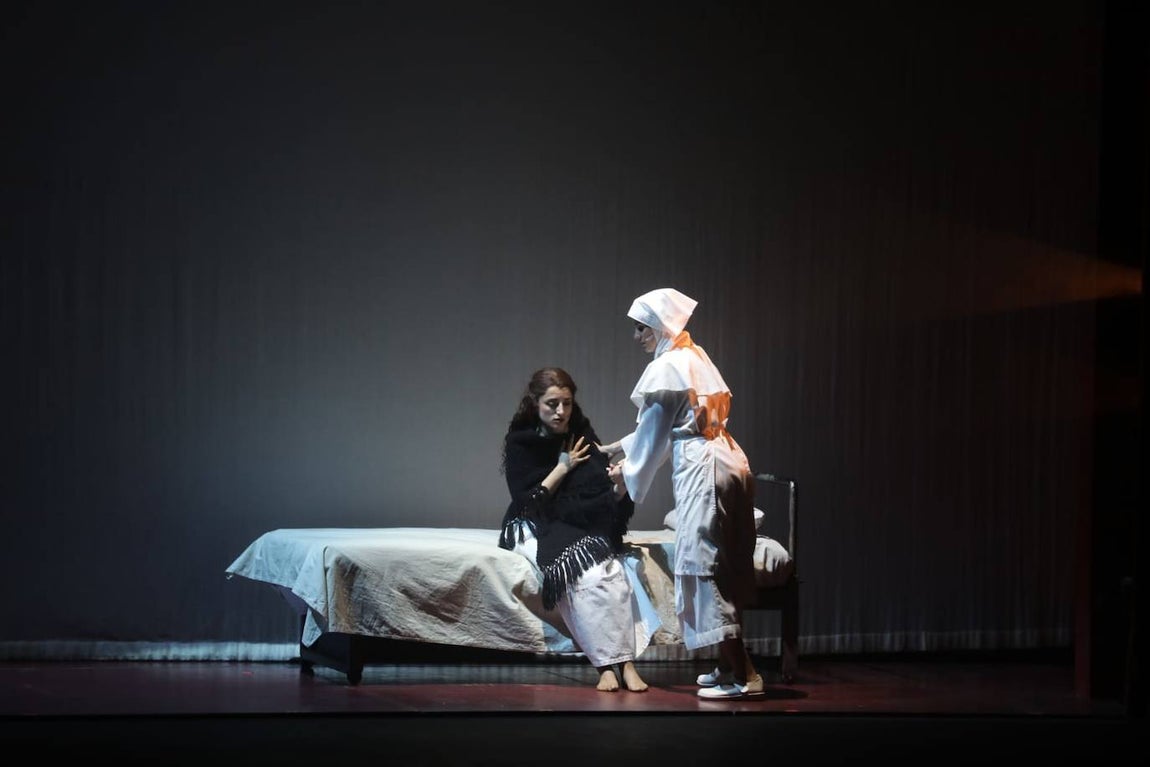 Fotos: El musical &#039;El tiempo entre costuras&#039; inaugura la temporada en el Gran Teatro Falla