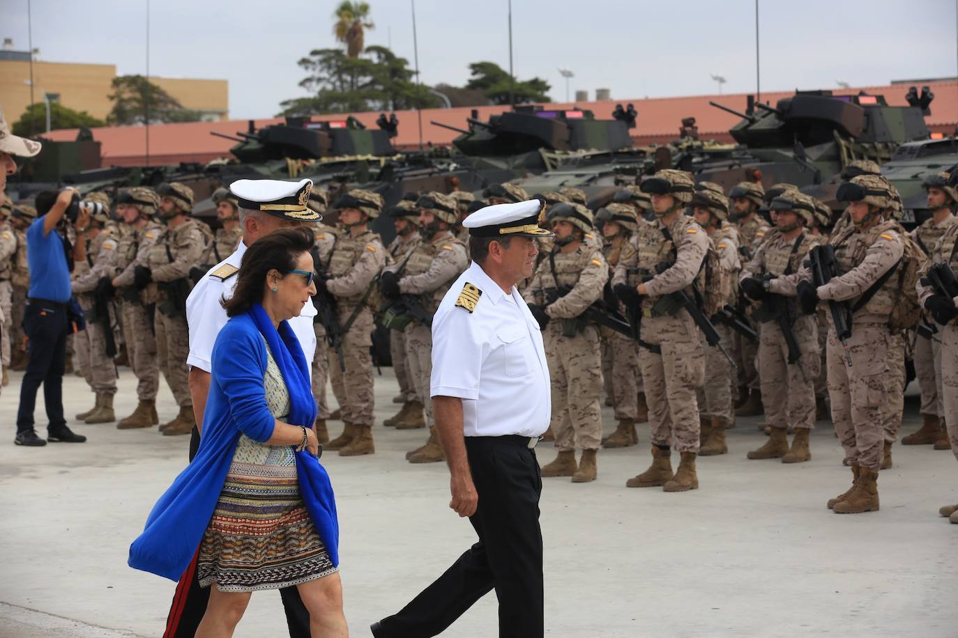 Fotos: Visita de Margarita Robles al Real Observatorio y al &#039;Tercio de la Armada&#039; de San Fernando