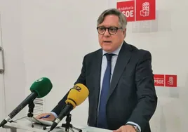 Óscar Torres: «Hay que poner la vivienda en el centro del debate político de Cádiz»