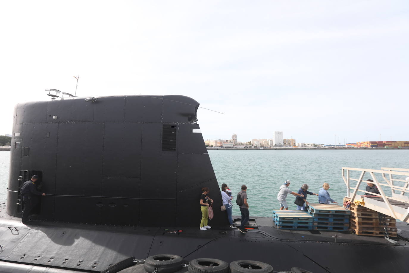 Fotos: El submarino de la Armada, &#039;Galerna&#039;, llega a Cádiz