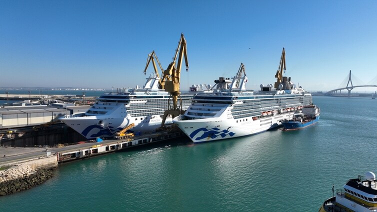 El astillero de Cádiz asegura para 2024 la reparación de una docena de cruceros