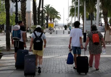 Los pisos turísticos de Cádiz capital ya triplican la oferta de plazas en hoteles