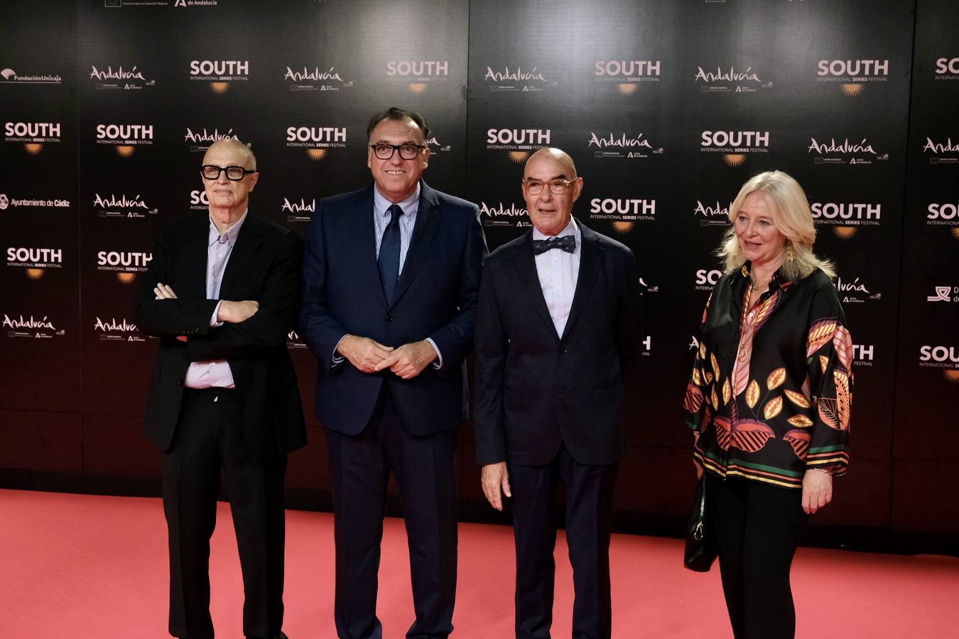 Fotos: La llegada de los invitados a la gala de inauguración (I)