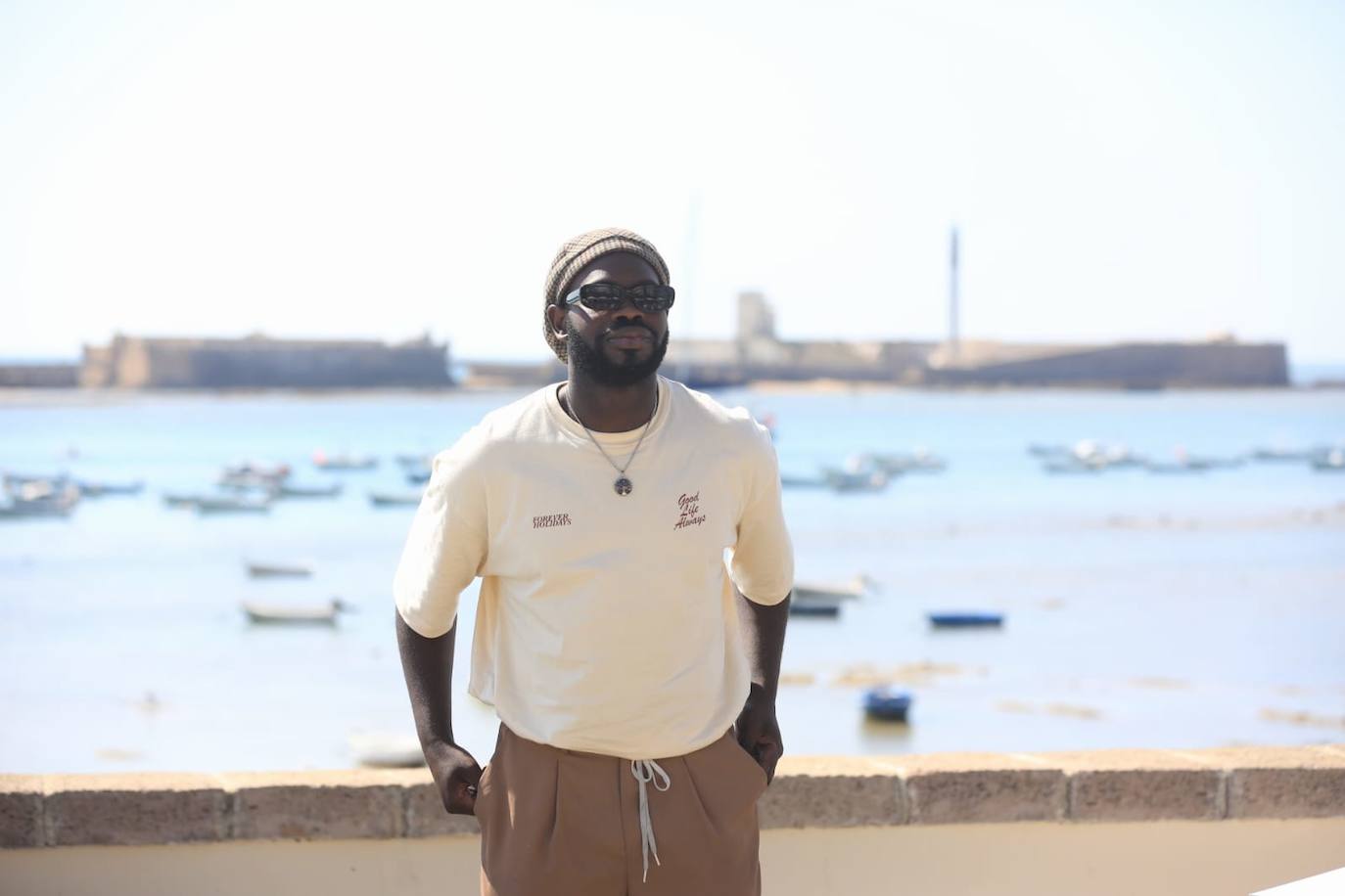 En imágenes: El equipo de &#039;La ley del mar&#039;, con Luis Tosar a la cabeza, en La Caleta