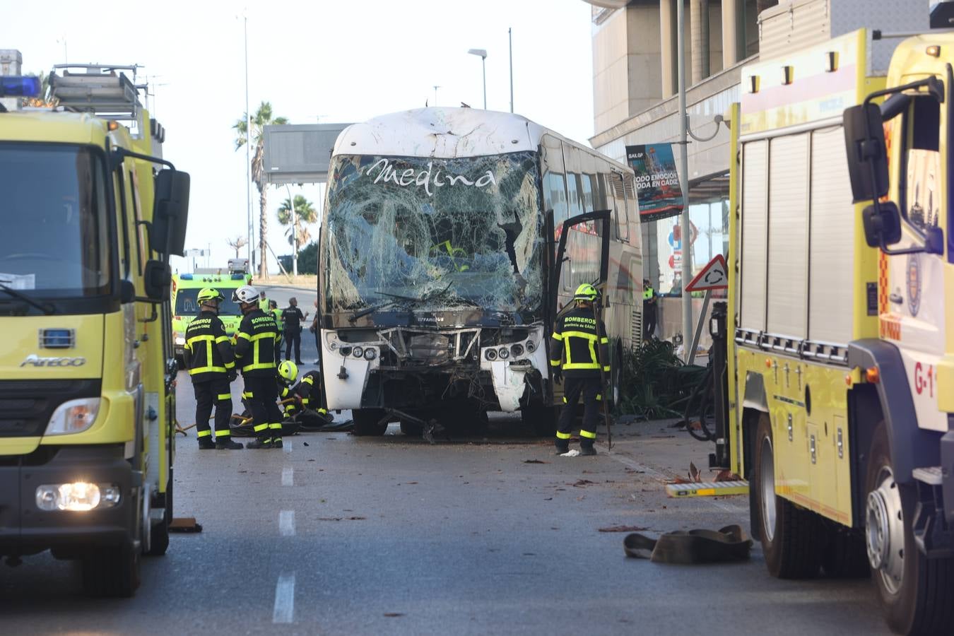 Fotos: Grave accidente de tráfico en Cádiz