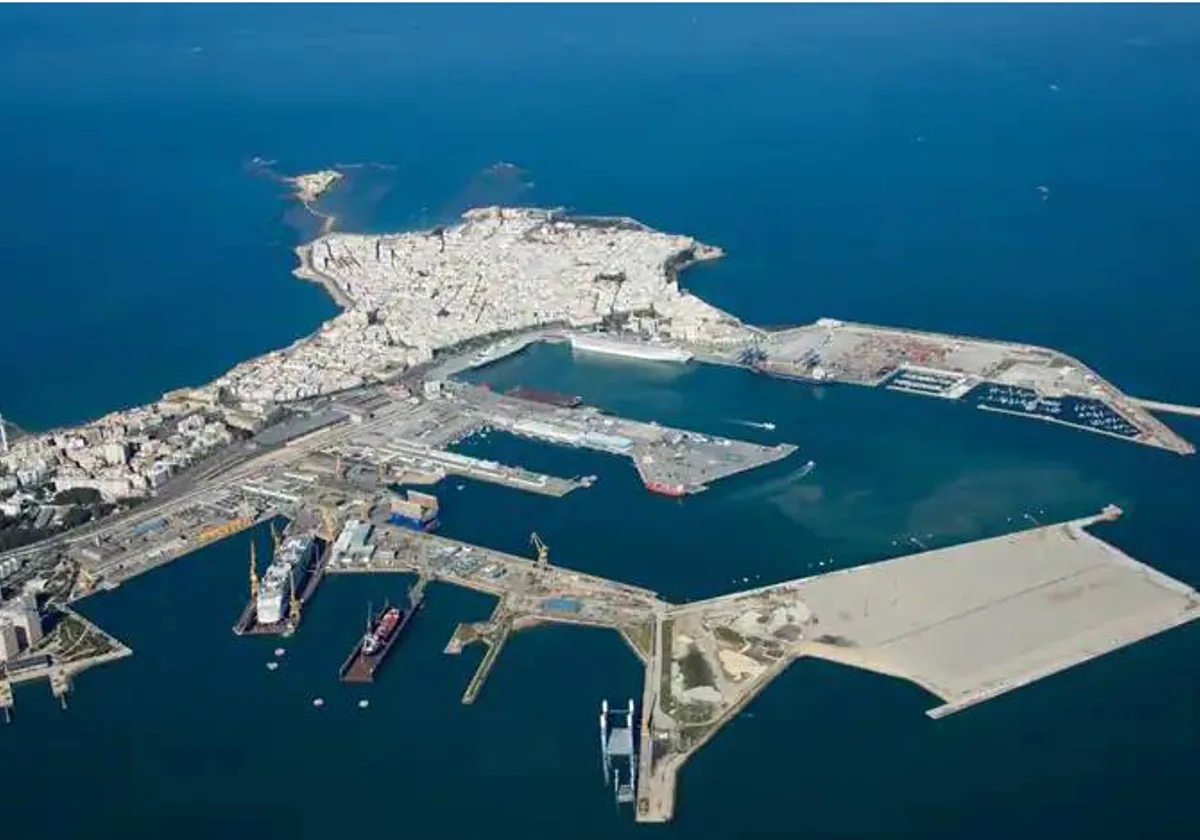 Imagen de la nueva terminal de contenedores de Cádiz.