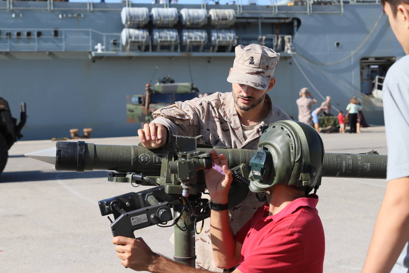 En imágenes: Más de 2.000 personas visitan la Base Naval de Rota con motivo del Día de la Fiesta Nacional