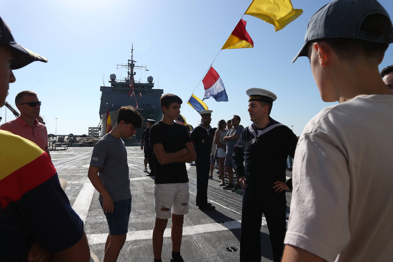 En imágenes: Más de 2.000 personas visitan la Base Naval de Rota con motivo del Día de la Fiesta Nacional