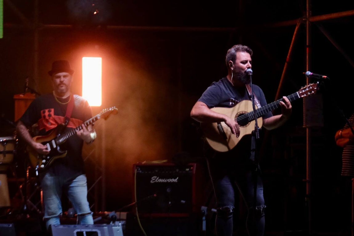 Fotos: Raúle inaugura el Viento Fest en la plaza de San Antonio