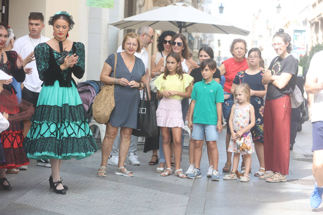 Fotos I: Sábado de SailGP por las calles de Cádiz