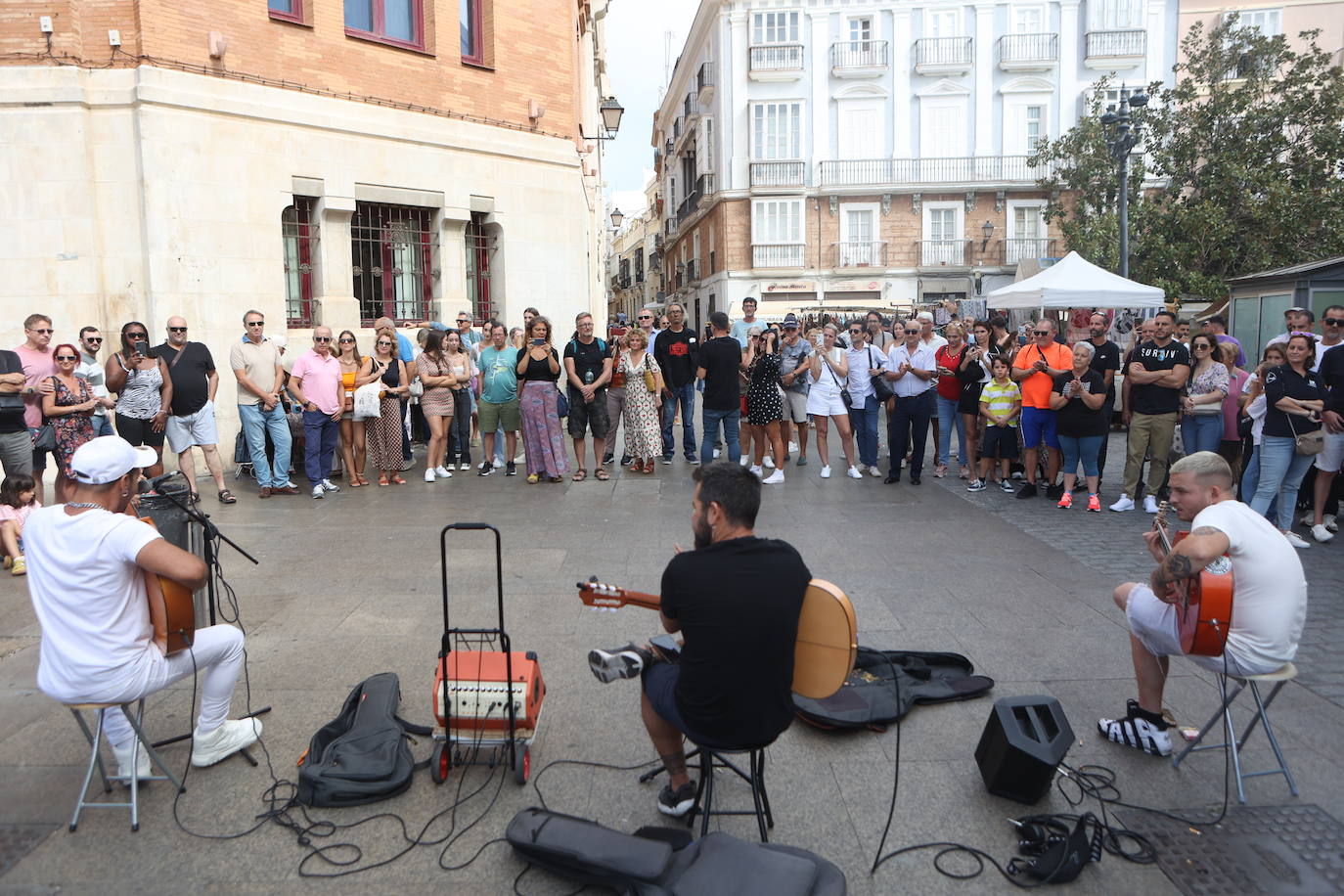 Fotos I: Sábado de SailGP por las calles de Cádiz