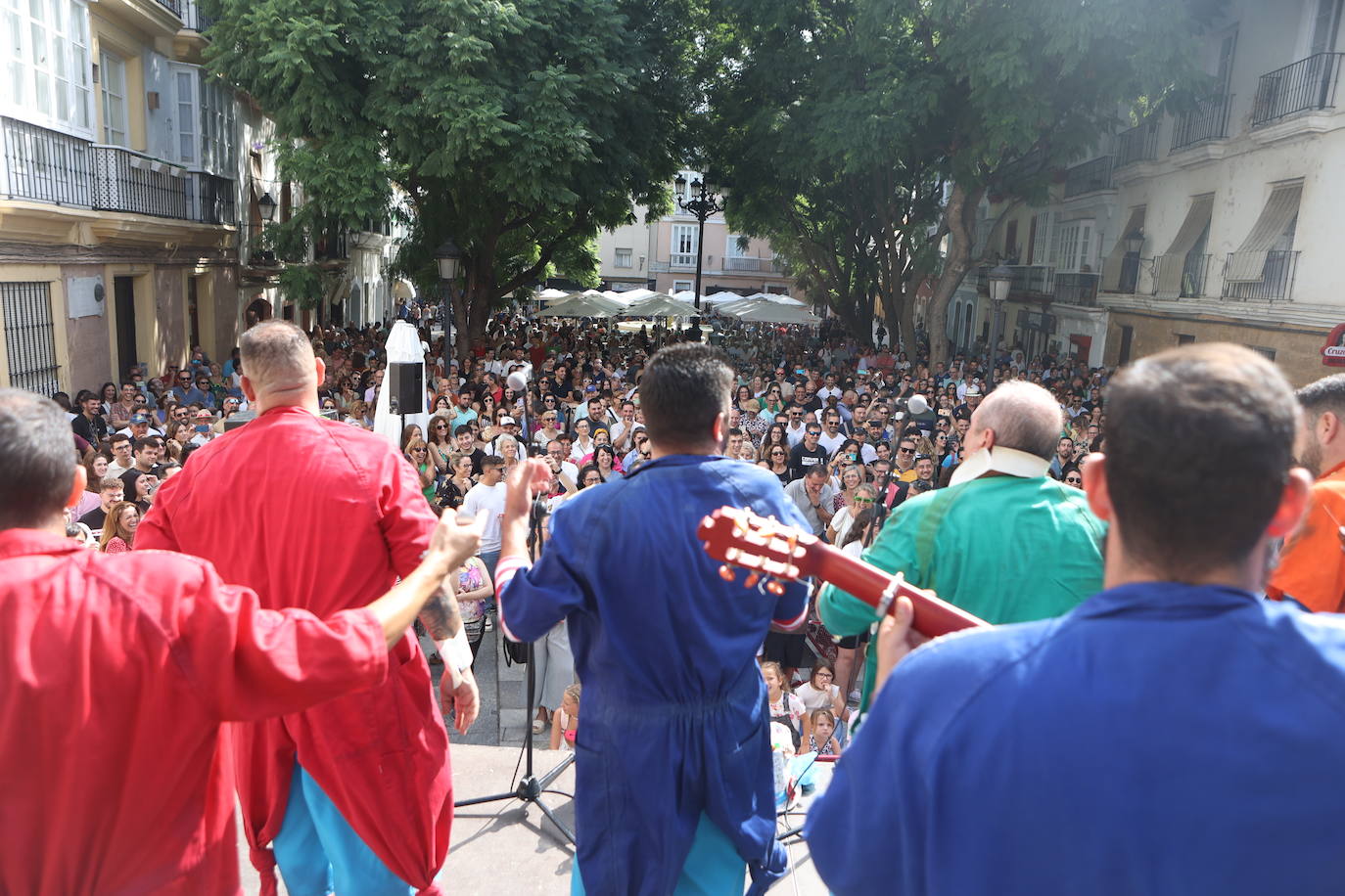 Fotos I: Sábado de SailGP por las calles de Cádiz