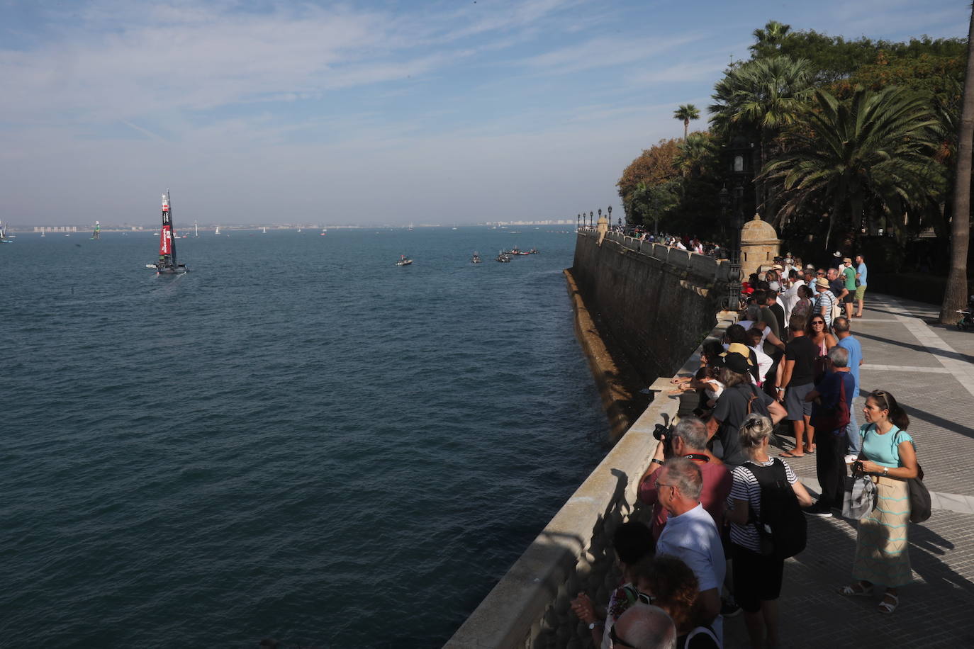 Fotos II: Sábado de SailGP por las calles de Cádiz