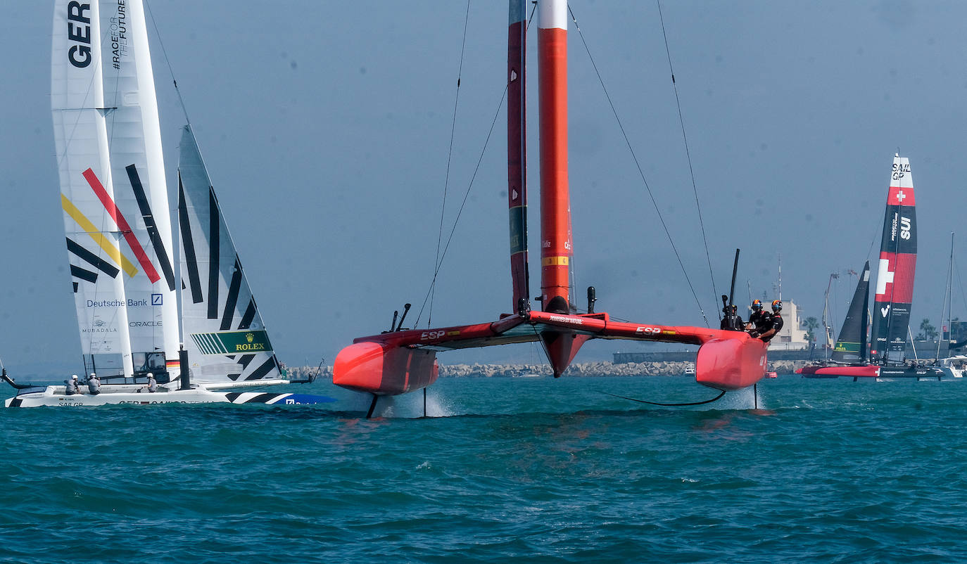 Fotos: Así ha sido la primera jornada de SailGP en Cádiz