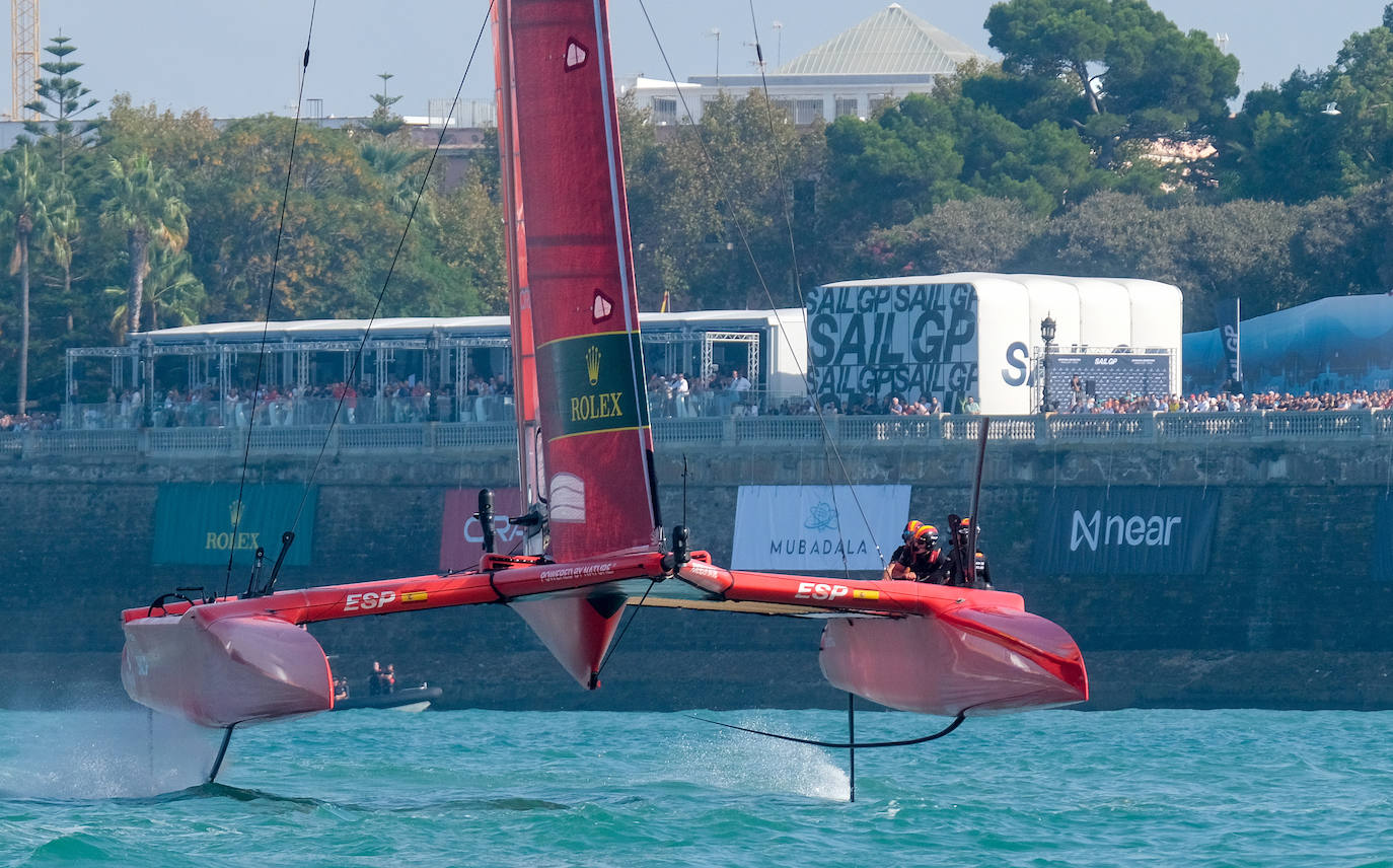 Fotos: Así ha sido la primera jornada de SailGP en Cádiz