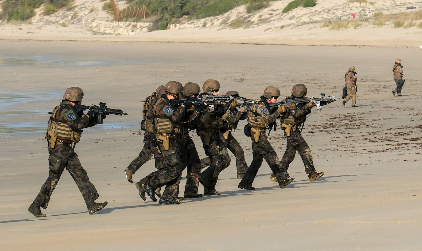 En imágenes: Josep Borrell visita el ejercicio &#039;Milex-23&#039; de la Unión Europea en Cádiz