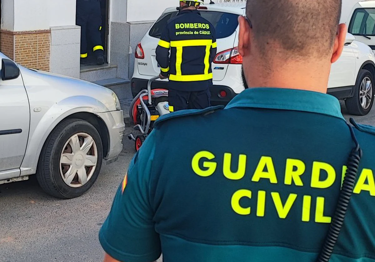 La Guardia Civil evita que un hombre haga explotar su casa en el centro de Chiclana