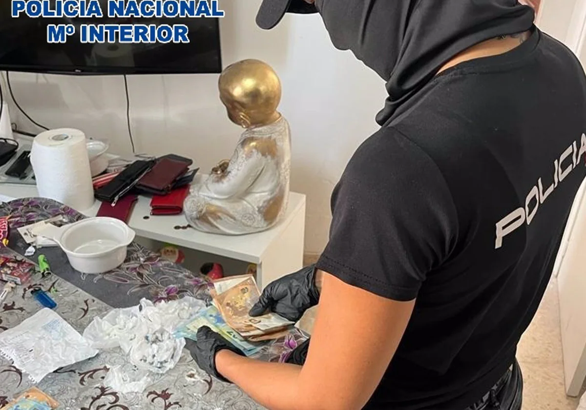 Siete detenidos tras desmantelar en Sanlúcar un activo punto de venta de cocaína y heroína