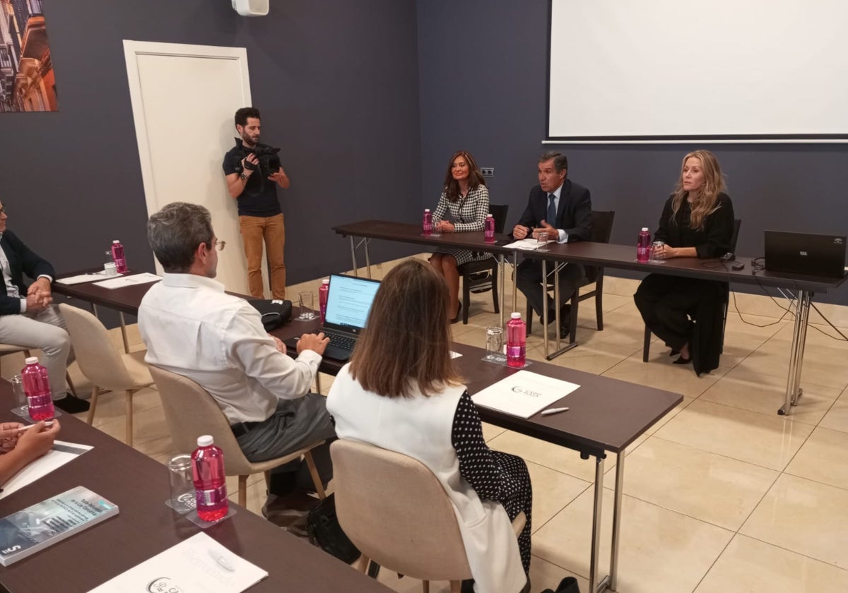 Lorenzo del Río se muestra partidario de que la Audiencia Provincial de Cádiz se ubique en la Ciudad de la Justicia.