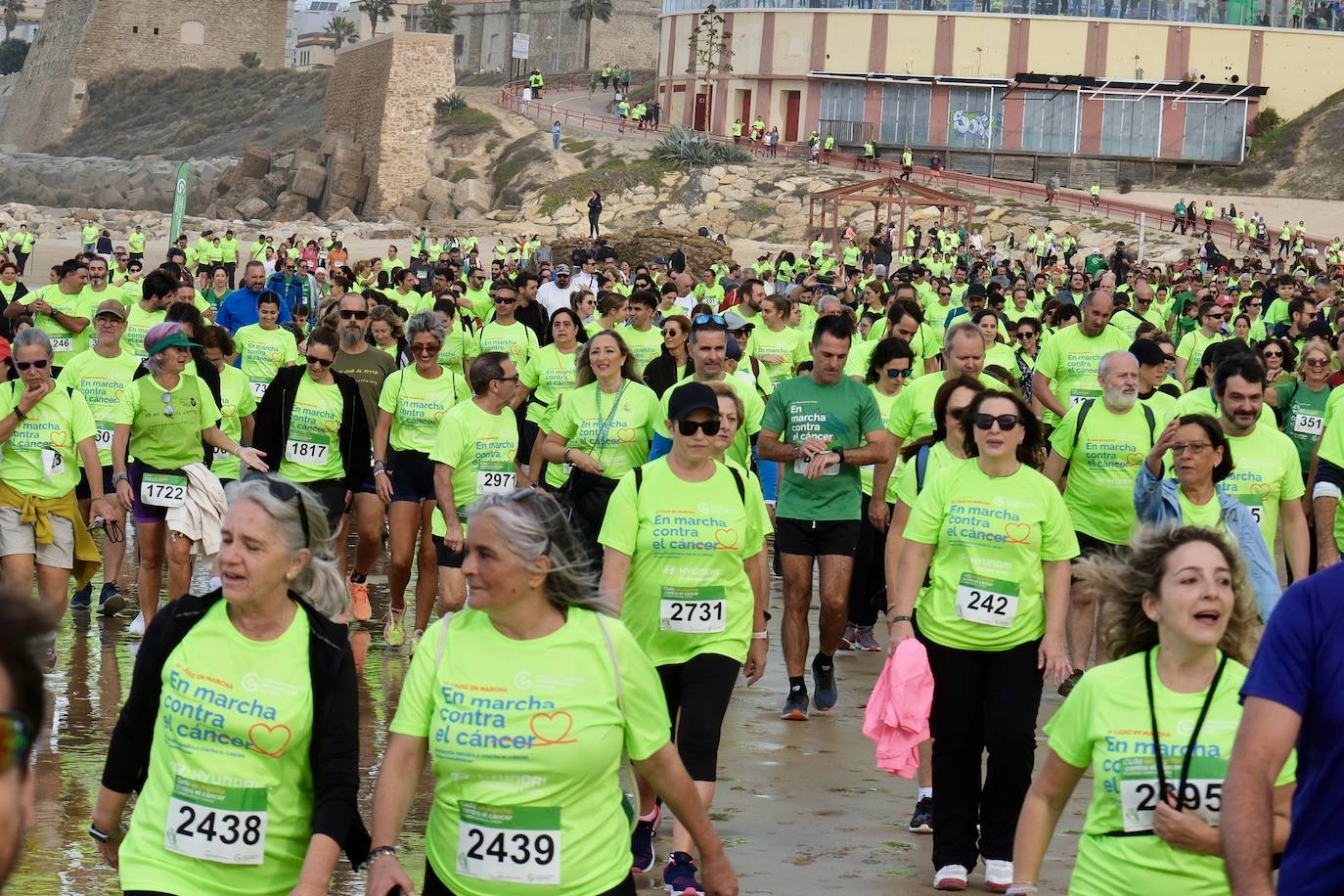 FOTOS: Carrera contra el Cáncer en Cádiz