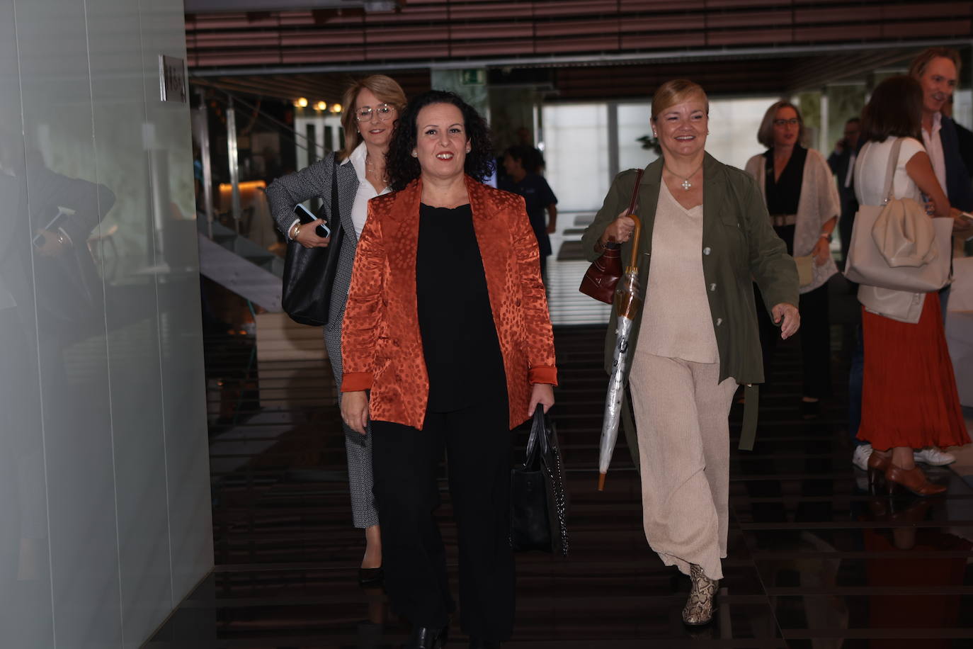 Fotos: Ambiente en la Mirada Económica de ABC y La Voz con Bruno García (I)