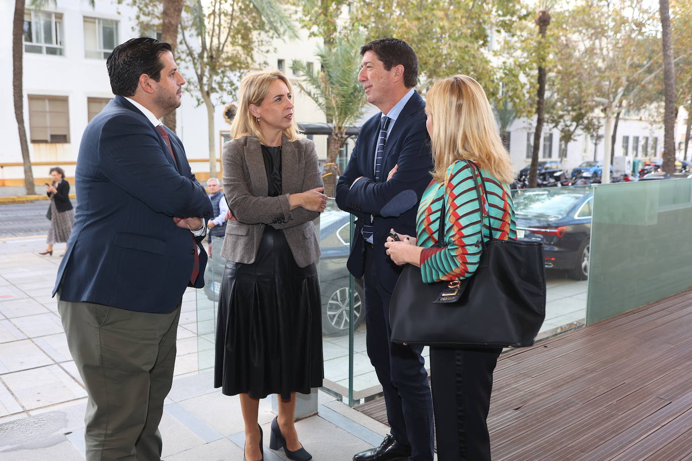 Fotos: Ambiente en la Mirada Económica de ABC y La Voz con Bruno García (I)