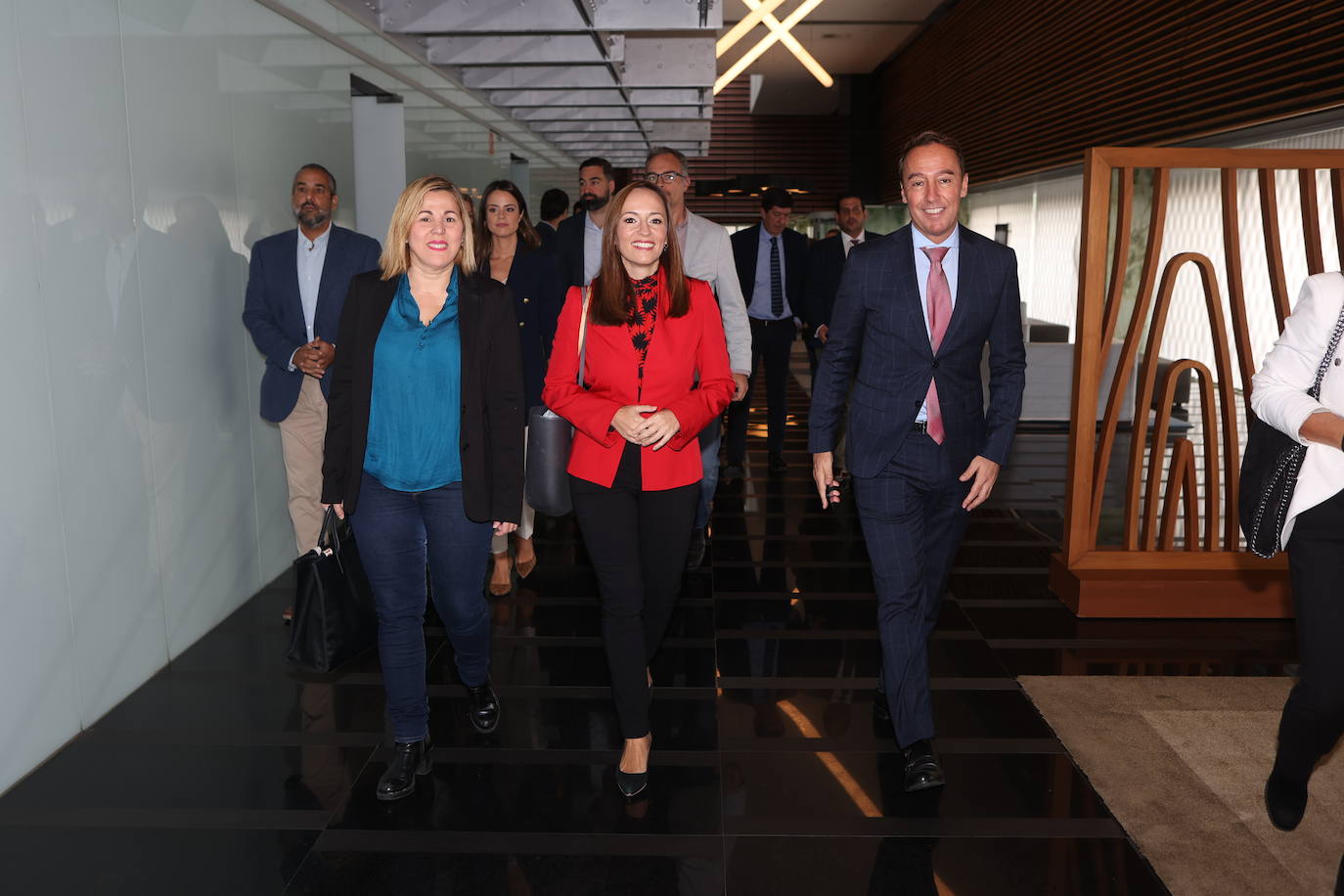 Fotos: Ambiente en la Mirada Económica de ABC y La Voz con Bruno García (I)