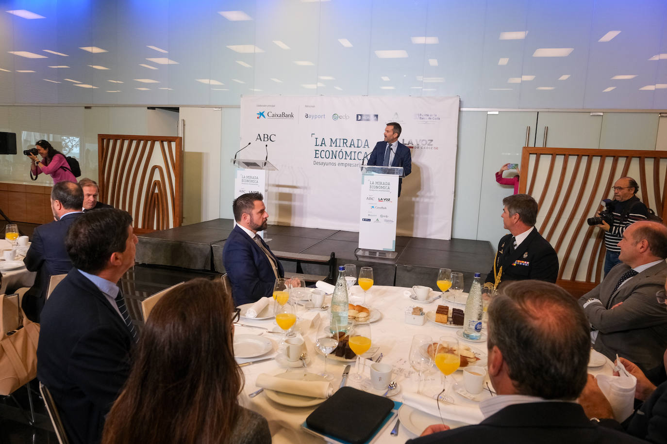 Fotos: Bruno García, alcalde de Cádiz, en la Mirada Económica de ABC y La Voz