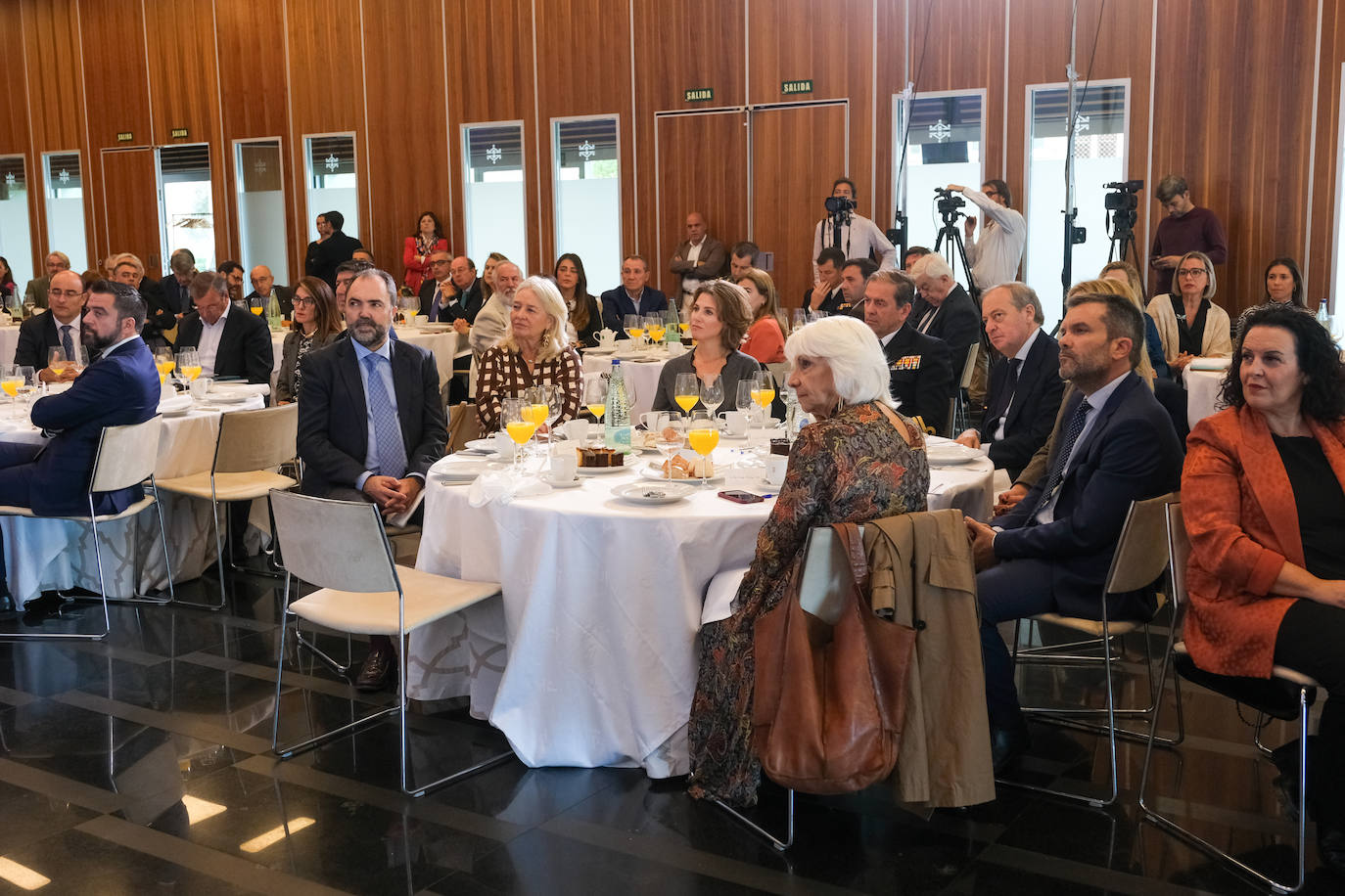 Fotos: Bruno García, alcalde de Cádiz, en la Mirada Económica de ABC y La Voz