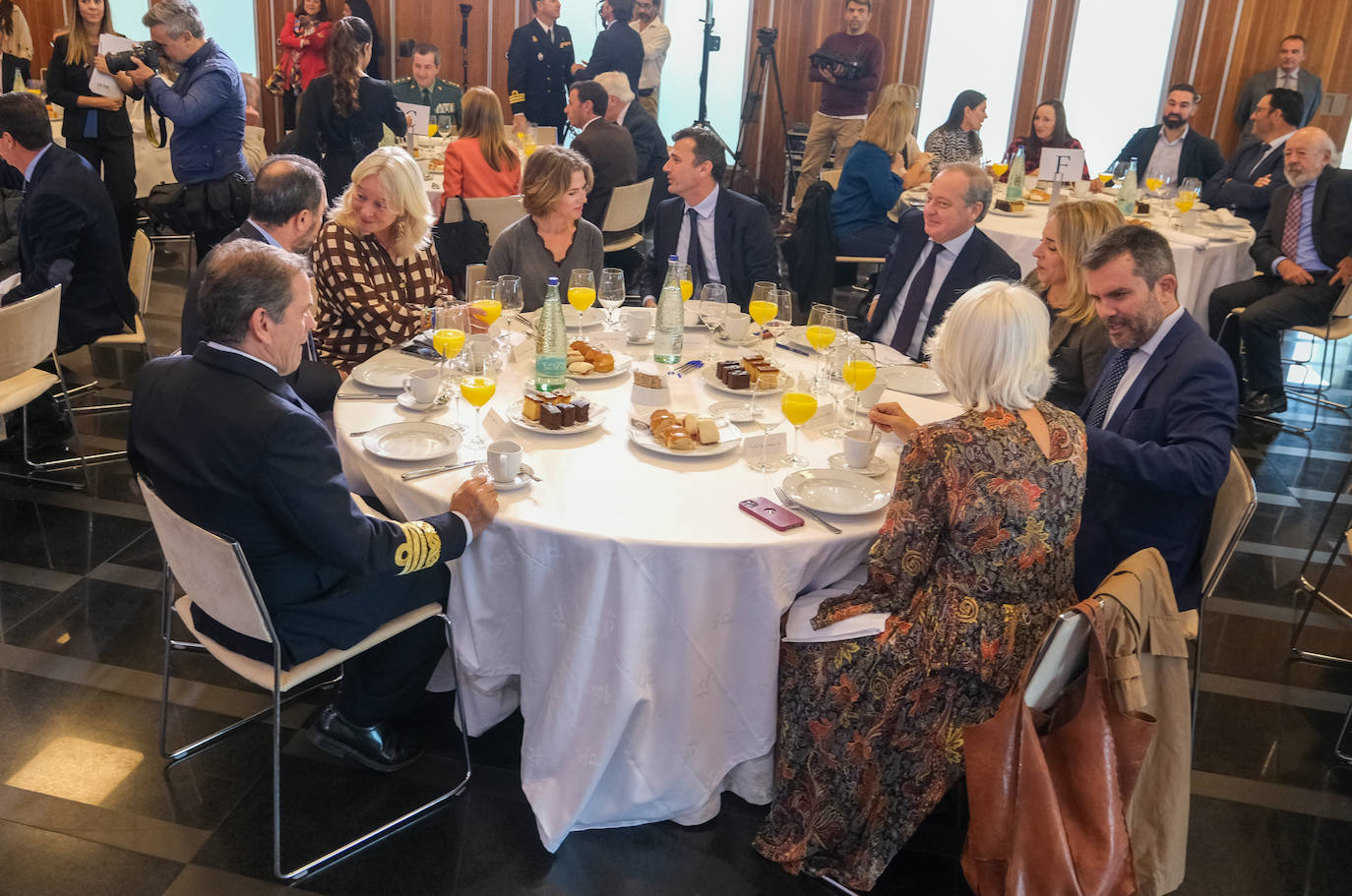 Fotos: Bruno García, alcalde de Cádiz, en la Mirada Económica de ABC y La Voz