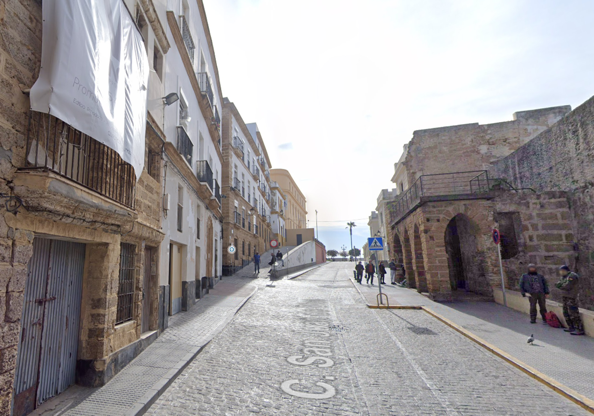 Dos personas detenidas por tenencia de drogas en Cádiz